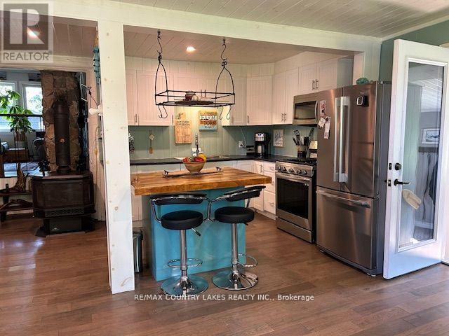 2481 Lakeshore Drive, Ramara (Brechin), Ontario  L0K 1B0 - Photo 6 - S12447470