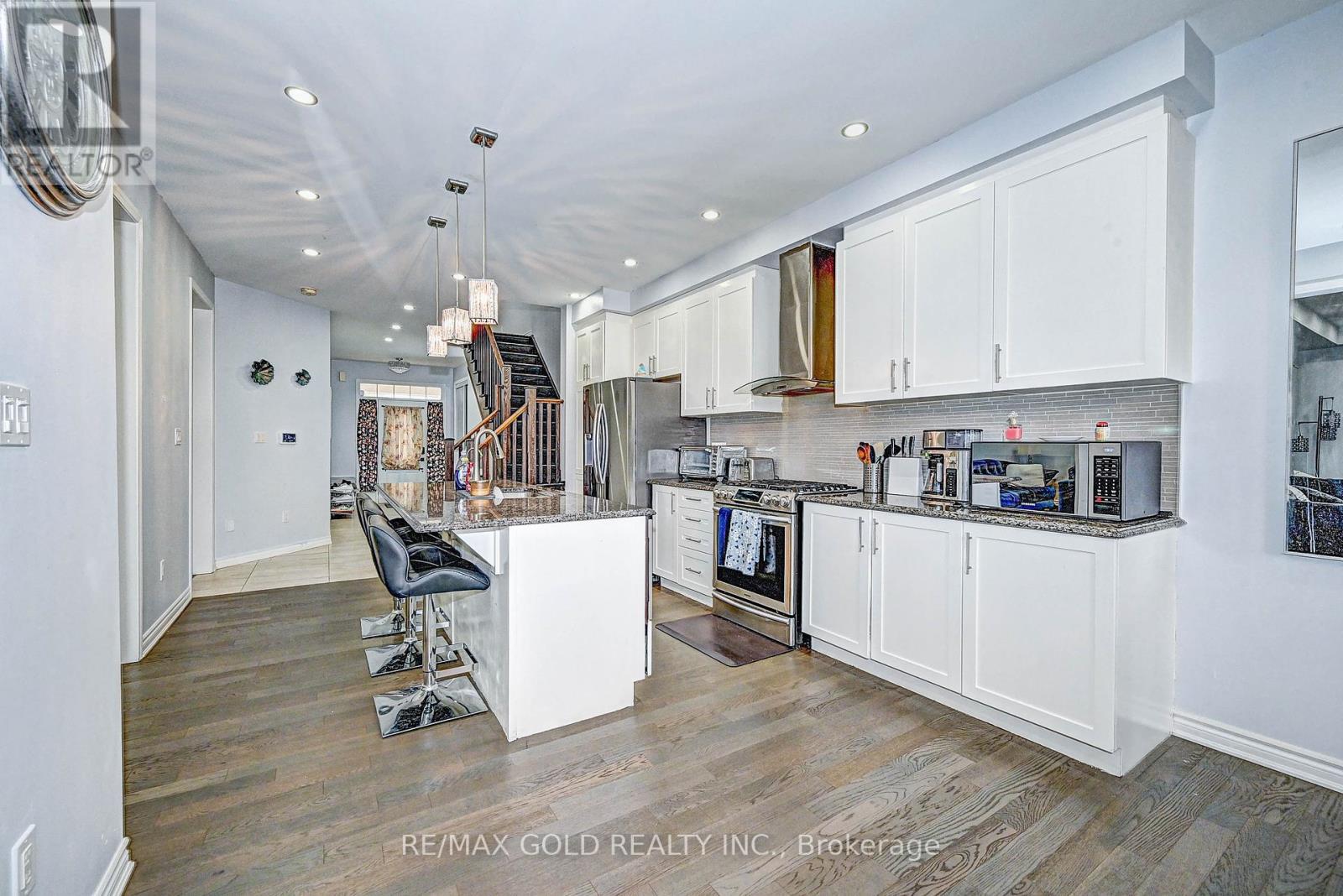 8 Dressage Trail, Cambridge, Ontario  N3E 0C3 - Photo 12 - X12446347