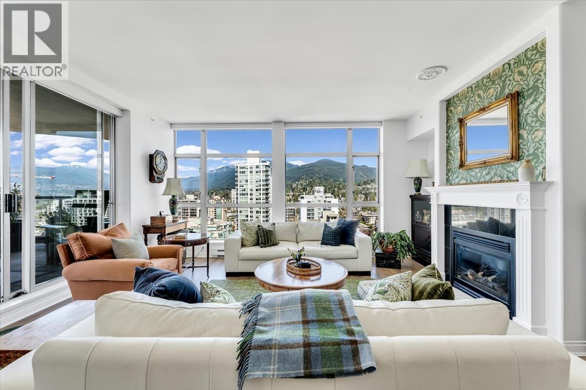 1601 160 E 13TH STREET, North Vancouver, British Columbia