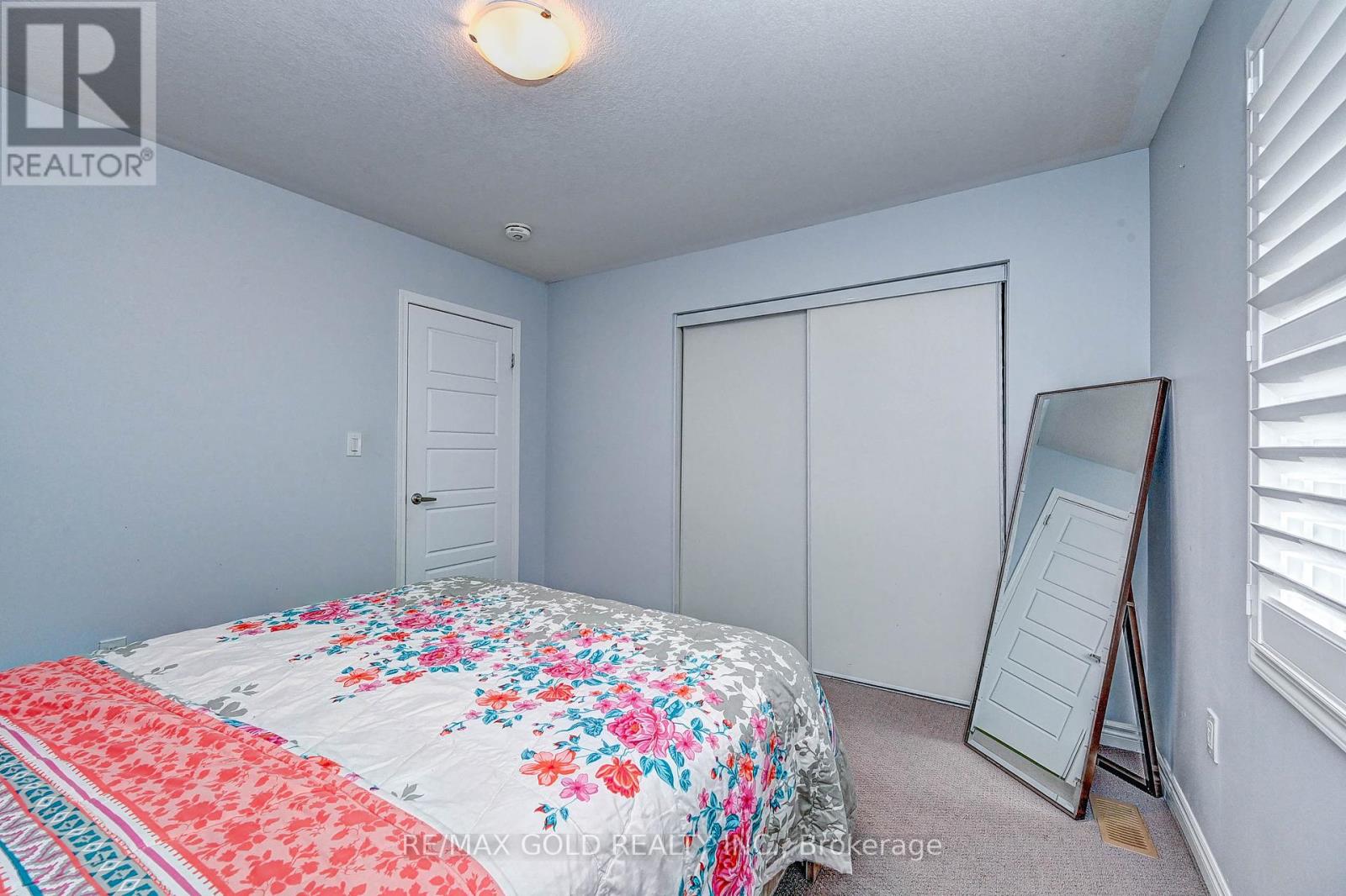 8 Dressage Trail, Cambridge, Ontario  N3E 0C3 - Photo 38 - X12446347