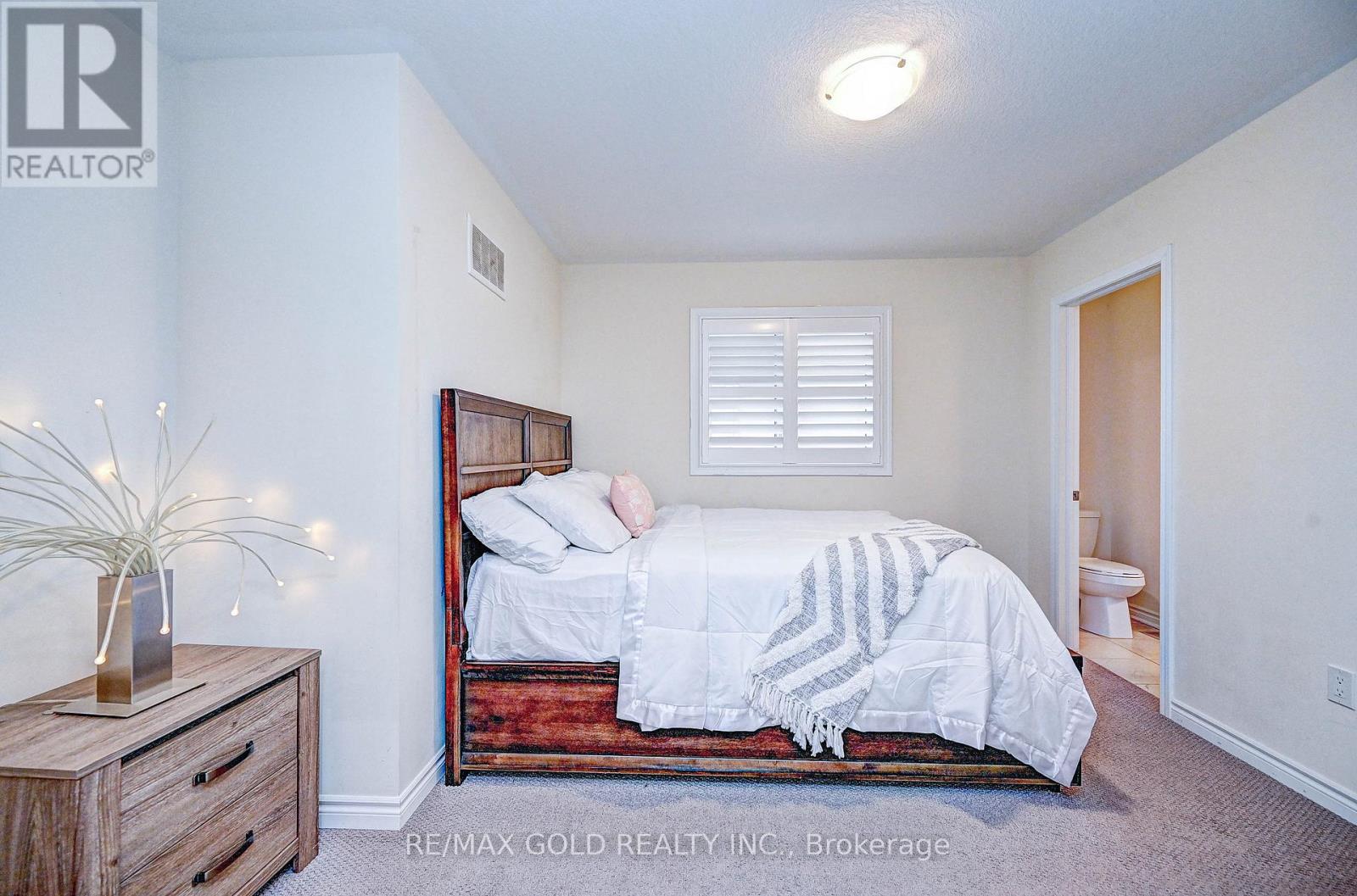 8 Dressage Trail, Cambridge, Ontario  N3E 0C3 - Photo 39 - X12446347
