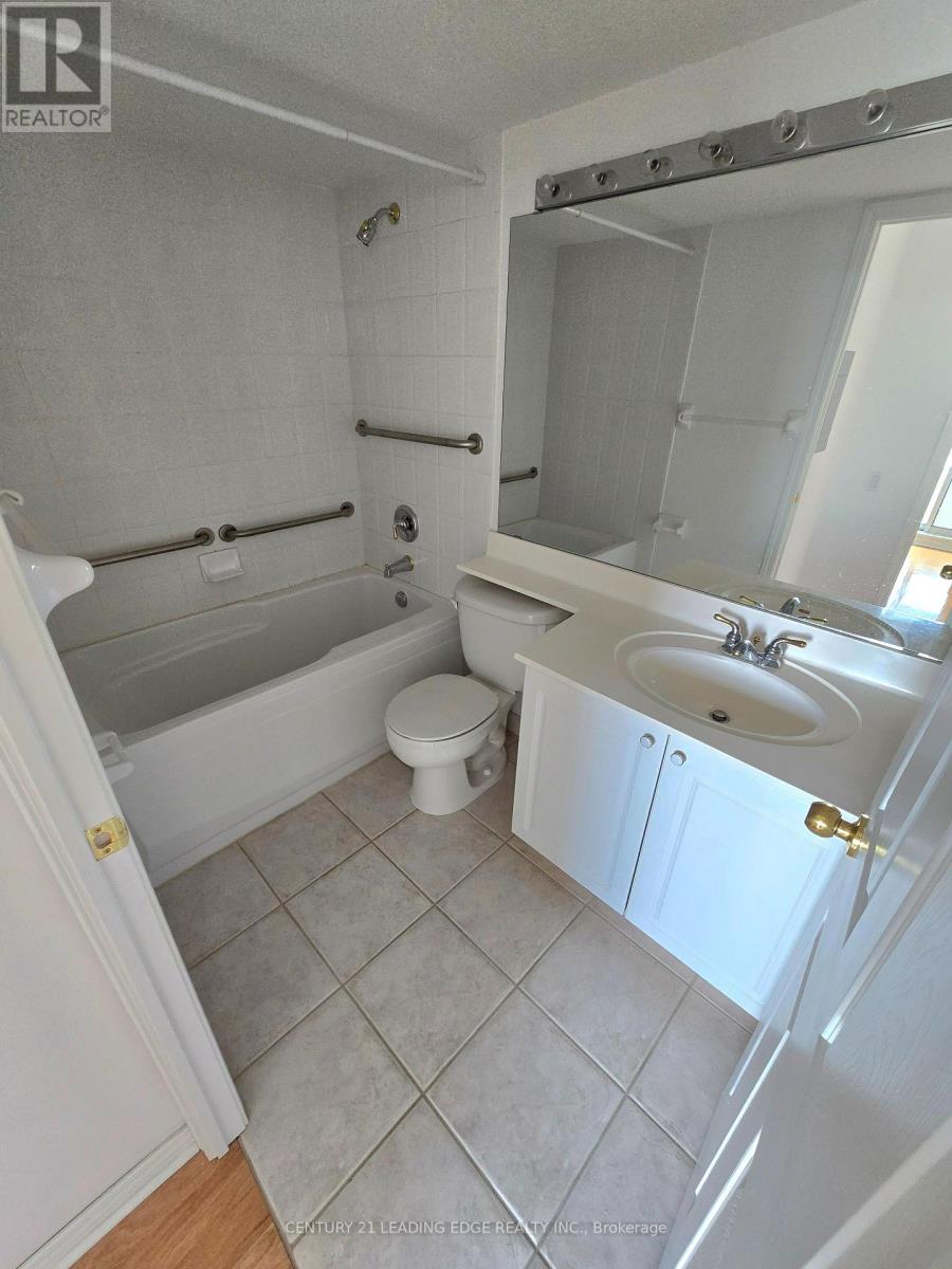 703 - 8 Hillcrest Avenue, Toronto, Ontario  M2N 6Y6 - Photo 12 - C12446857