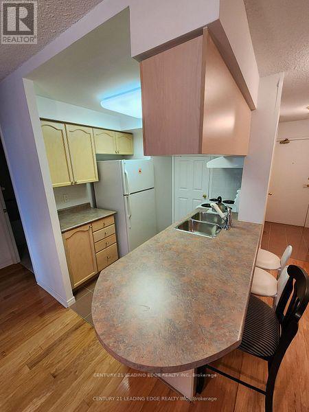 703 - 8 Hillcrest Avenue, Toronto, Ontario  M2N 6Y6 - Photo 8 - C12446857