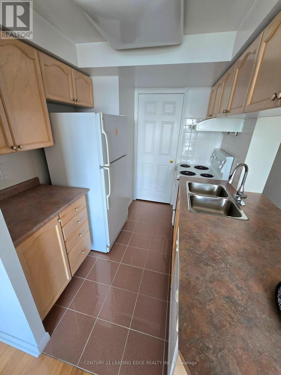 703 - 8 Hillcrest Avenue, Toronto, Ontario  M2N 6Y6 - Photo 9 - C12446857