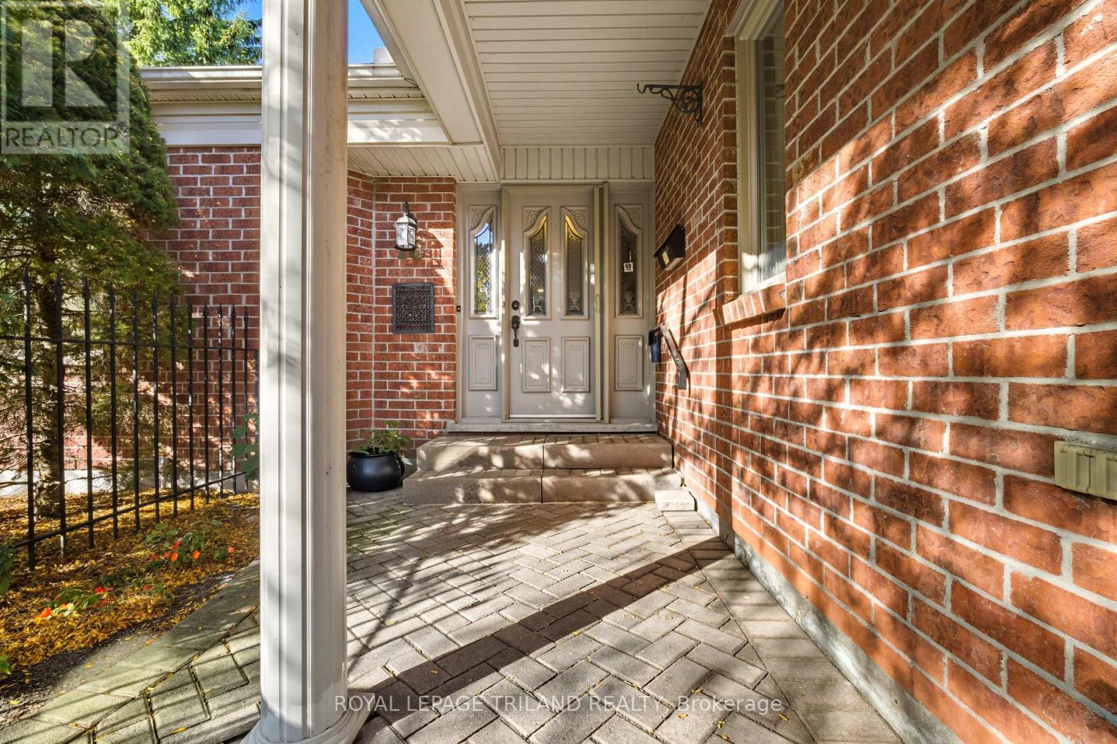 16 - 60 Rosecliffe Crescent, London South (South C), Ontario  N6K 4E6 - Photo 2 - X12447560
