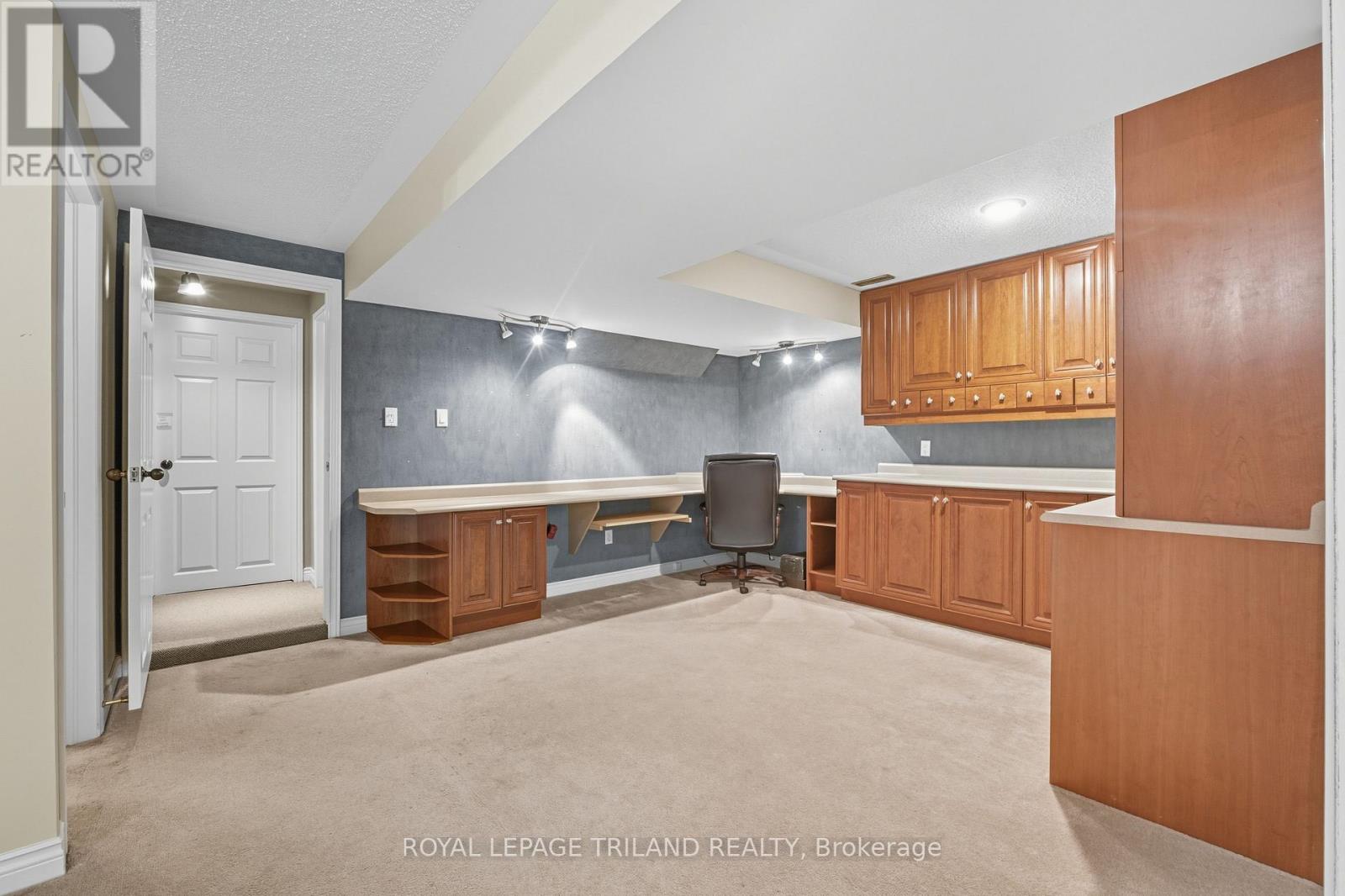 16 - 60 Rosecliffe Crescent, London South (South C), Ontario  N6K 4E6 - Photo 21 - X12447560