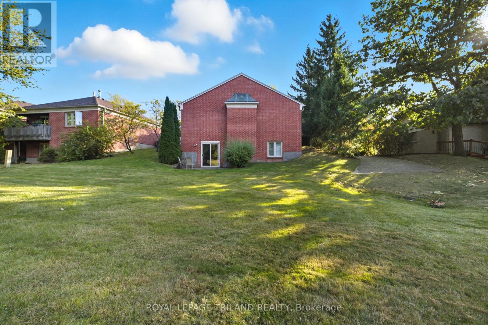 16 - 60 Rosecliffe Crescent, London South (South C), Ontario  N6K 4E6 - Photo 28 - X12447560
