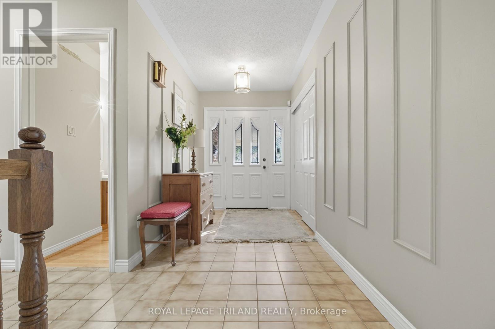 16 - 60 Rosecliffe Crescent, London South (South C), Ontario  N6K 4E6 - Photo 3 - X12447560