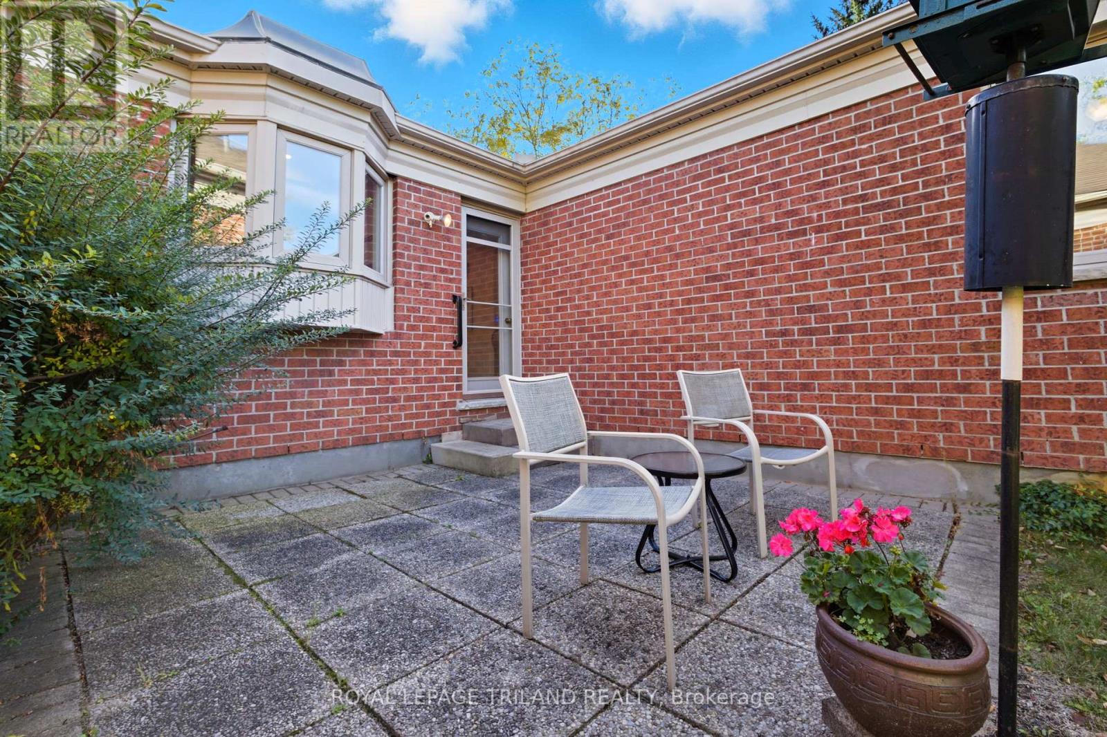 16 - 60 Rosecliffe Crescent, London South (South C), Ontario  N6K 4E6 - Photo 32 - X12447560