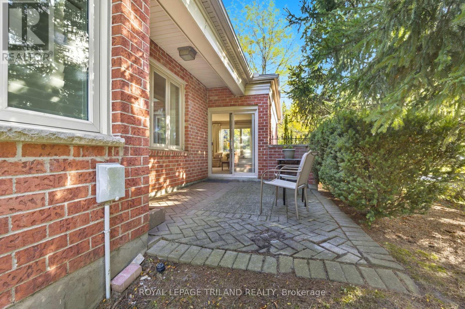 16 - 60 Rosecliffe Crescent, London South (South C), Ontario  N6K 4E6 - Photo 33 - X12447560