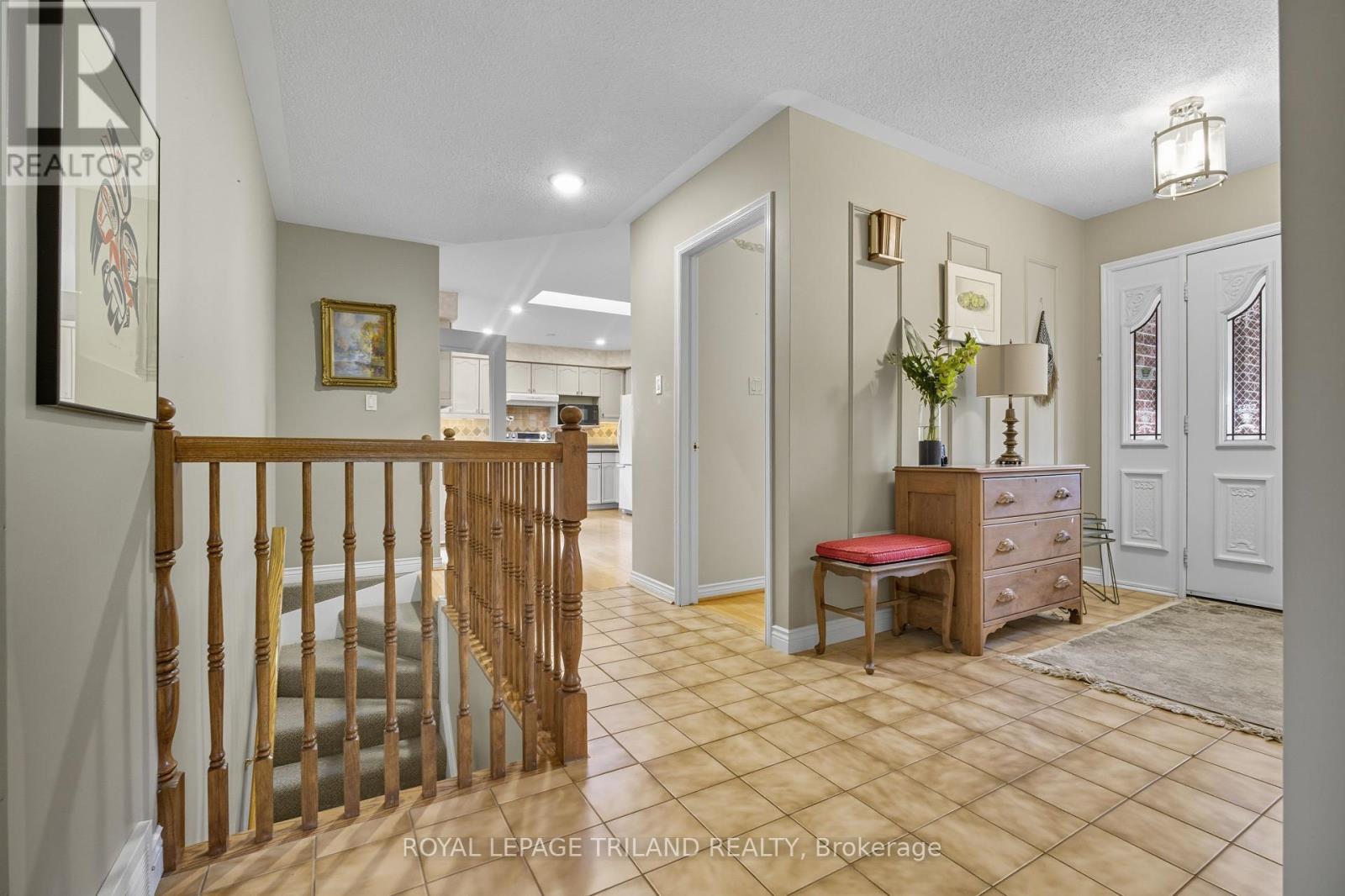 16 - 60 Rosecliffe Crescent, London South (South C), Ontario  N6K 4E6 - Photo 4 - X12447560