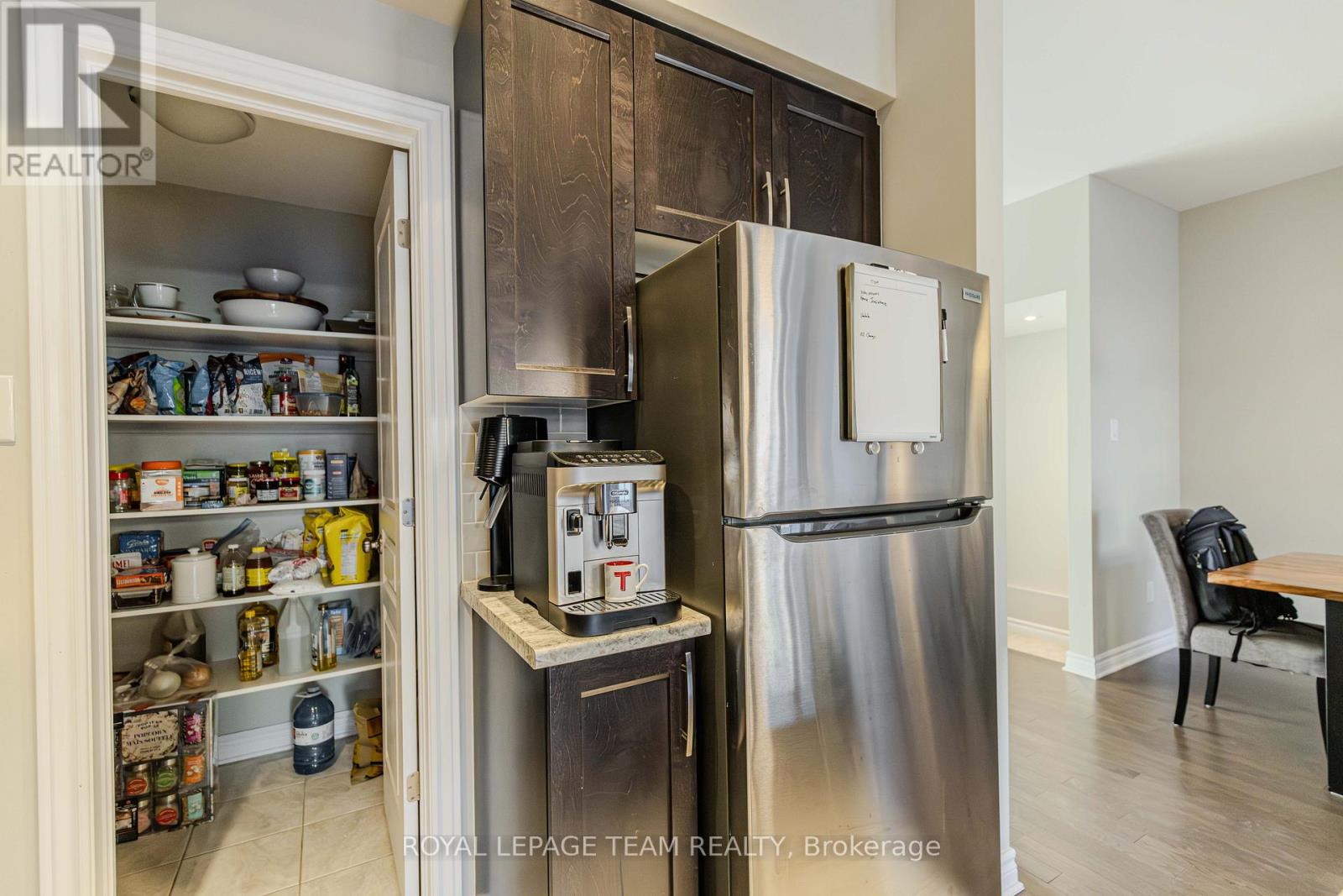 546 Triangle Street, Ottawa, Ontario  K2V 0M5 - Photo 17 - X12447497