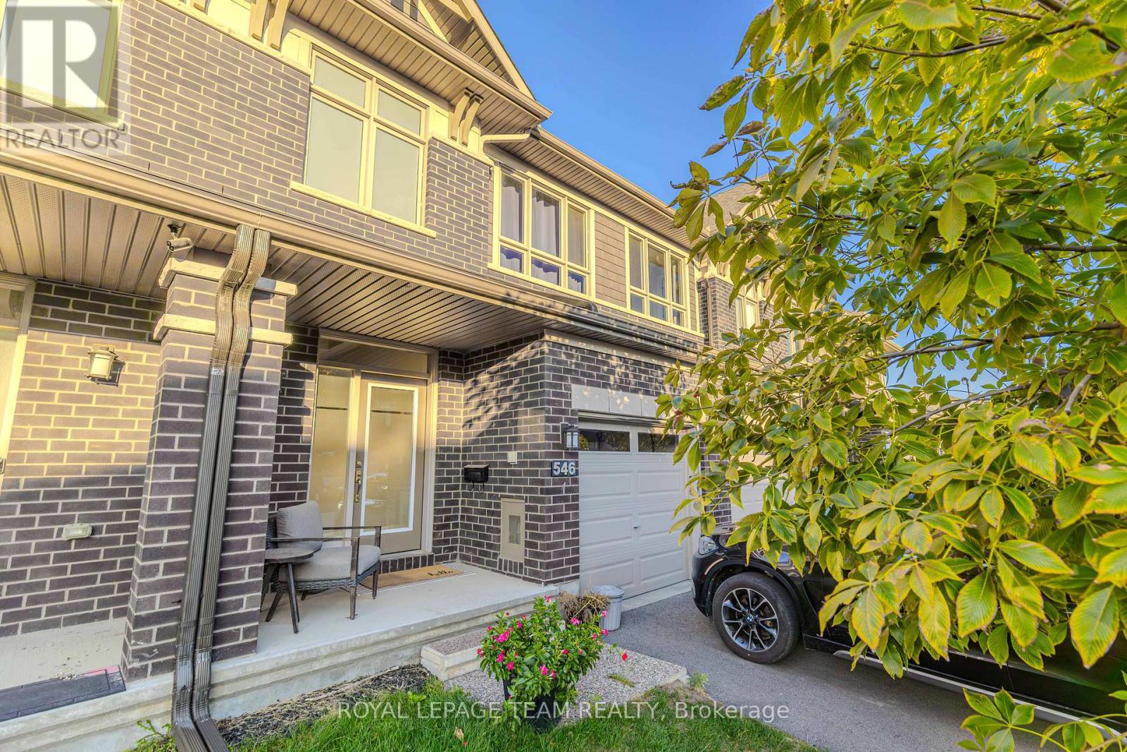 546 Triangle Street, Ottawa, Ontario  K2V 0M5 - Photo 2 - X12447497