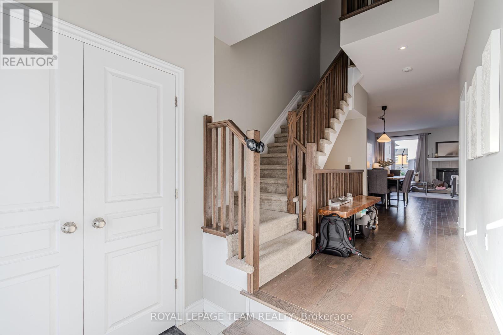 546 Triangle Street, Ottawa, Ontario  K2V 0M5 - Photo 4 - X12447497