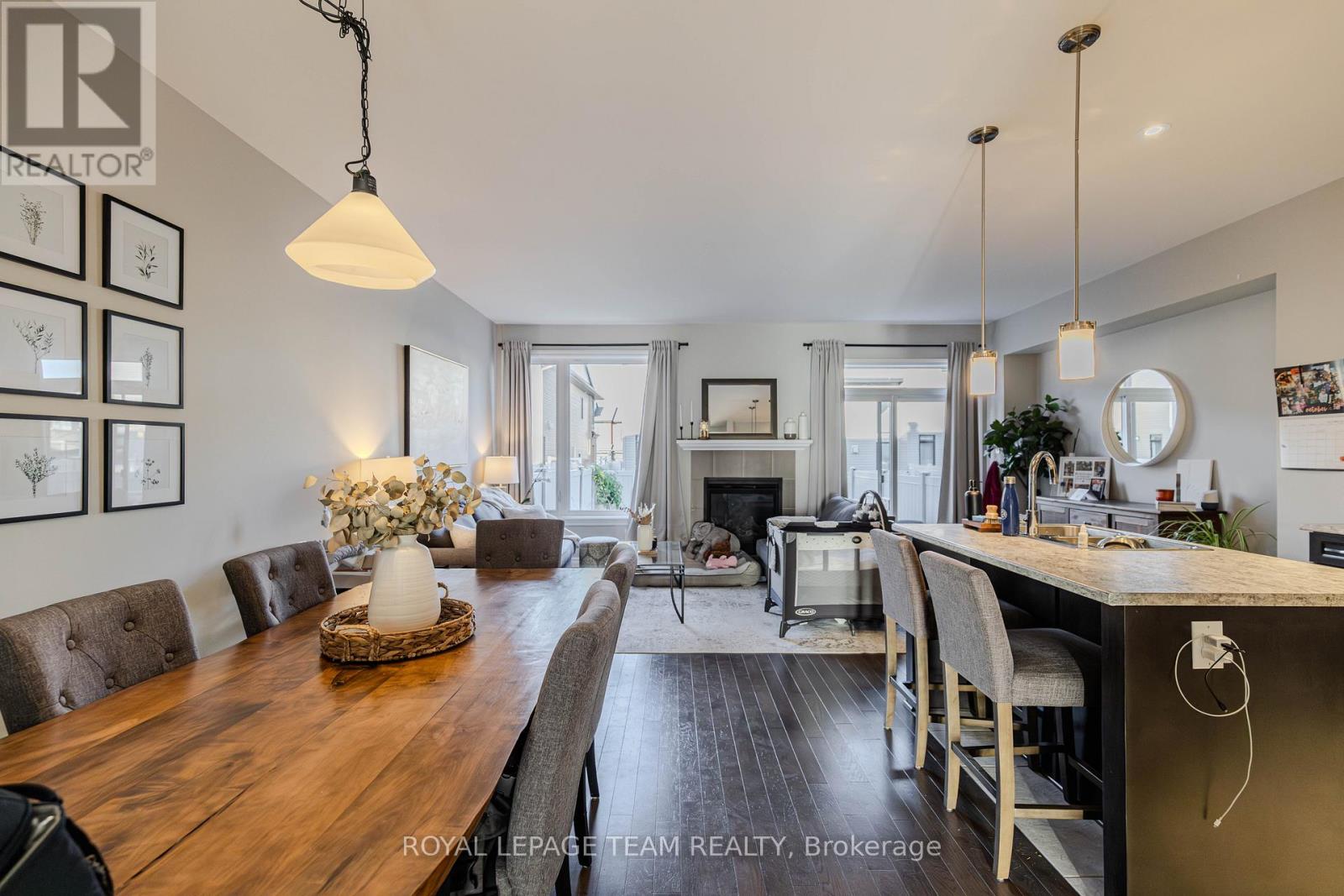 546 Triangle Street, Ottawa, Ontario  K2V 0M5 - Photo 7 - X12447497