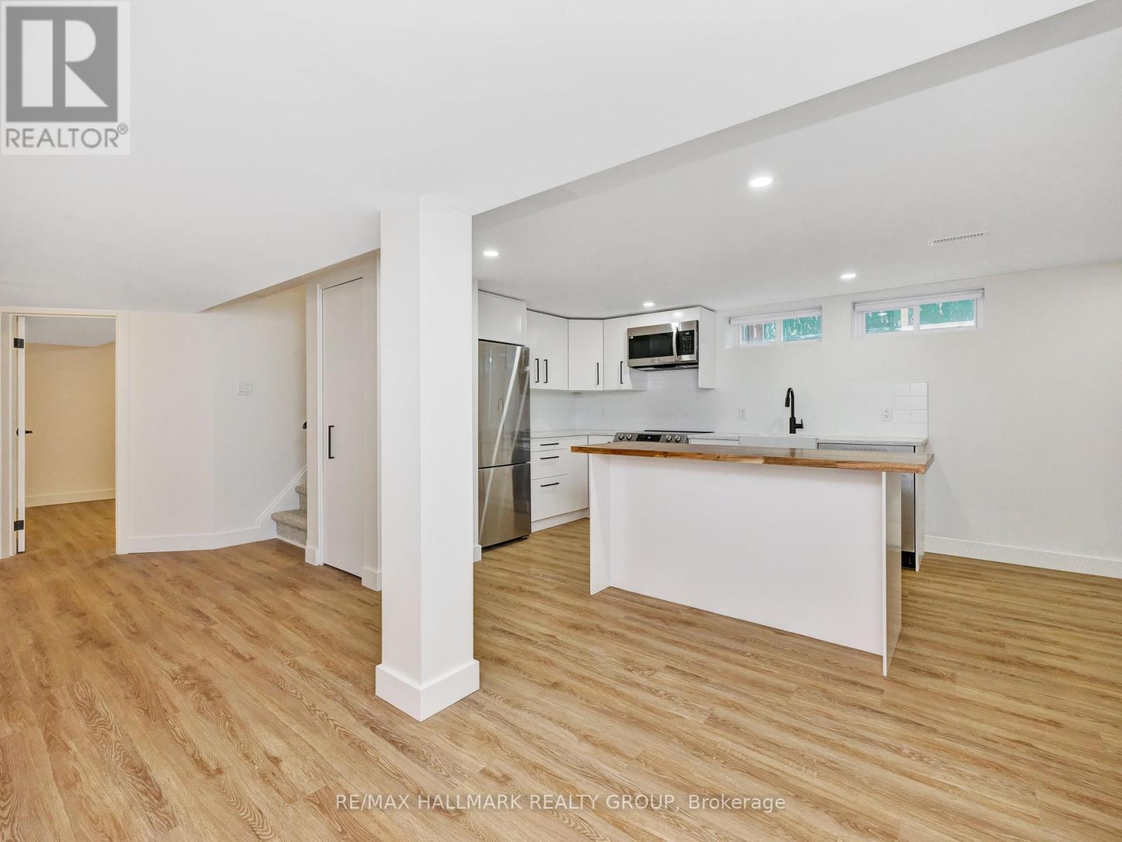 1913 Tweed Avenue, Ottawa, Ontario  K1G 2L8 - Photo 3 - X12447516