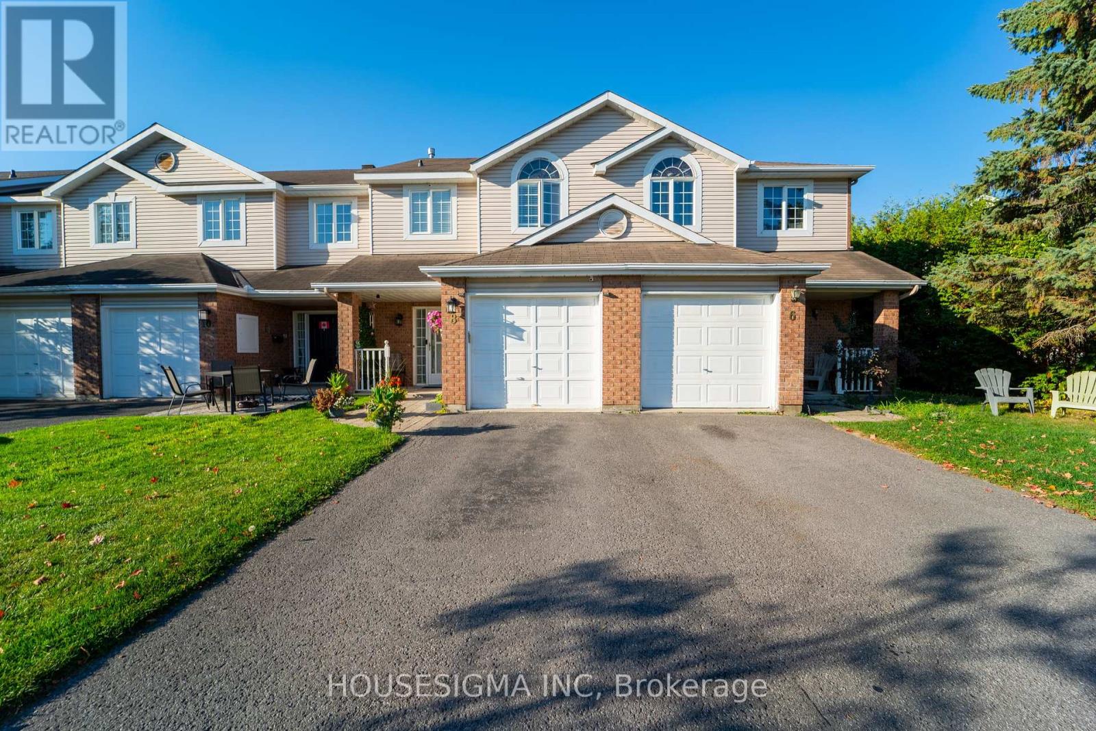 8 HODGSON COURT, Ottawa, Ontario