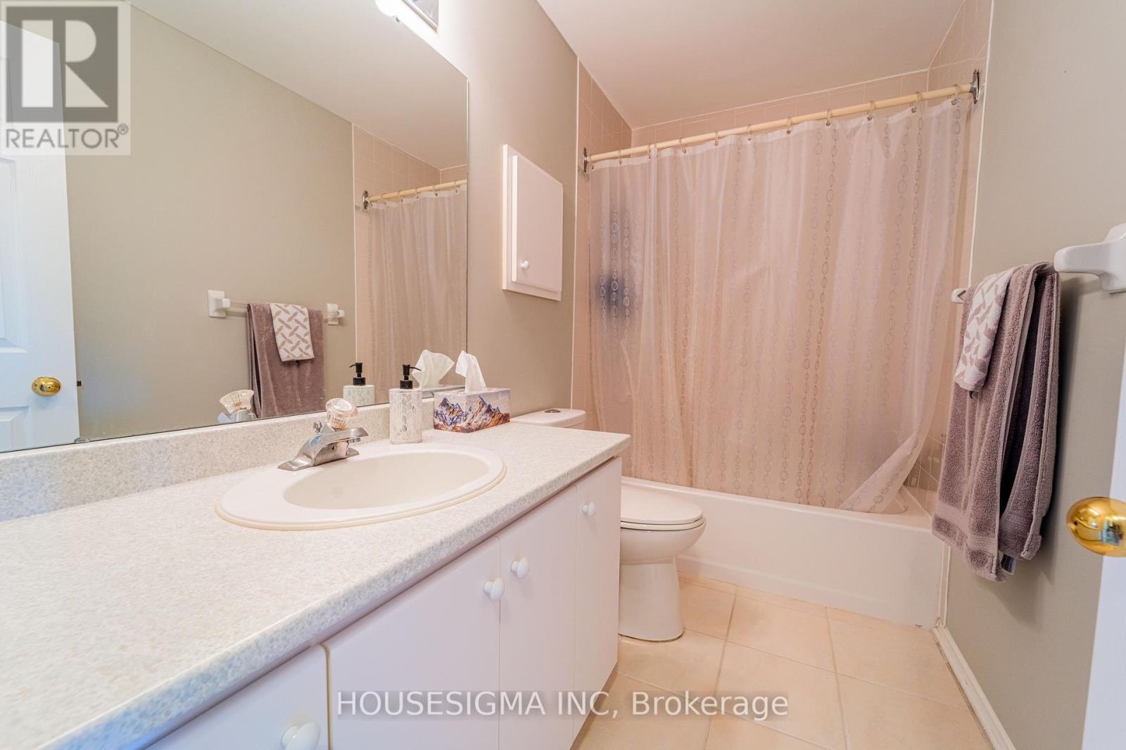 8 Hodgson Court, Ottawa, Ontario  K2K 2T3 - Photo 18 - X12447526