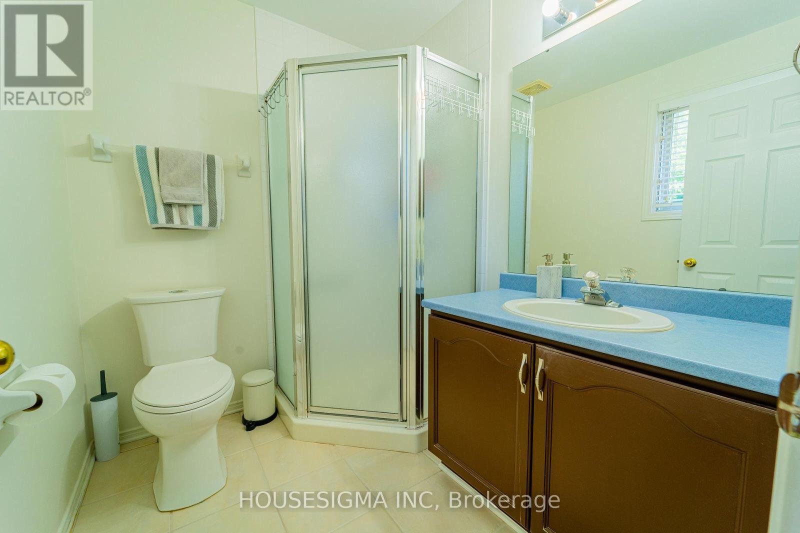 8 Hodgson Court, Ottawa, Ontario  K2K 2T3 - Photo 19 - X12447526