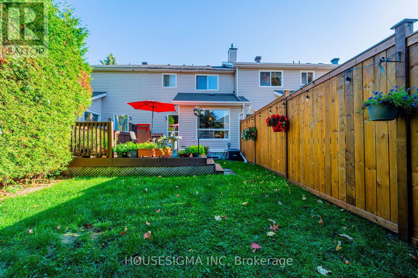 8 Hodgson Court, Ottawa, Ontario  K2K 2T3 - Photo 24 - X12447526