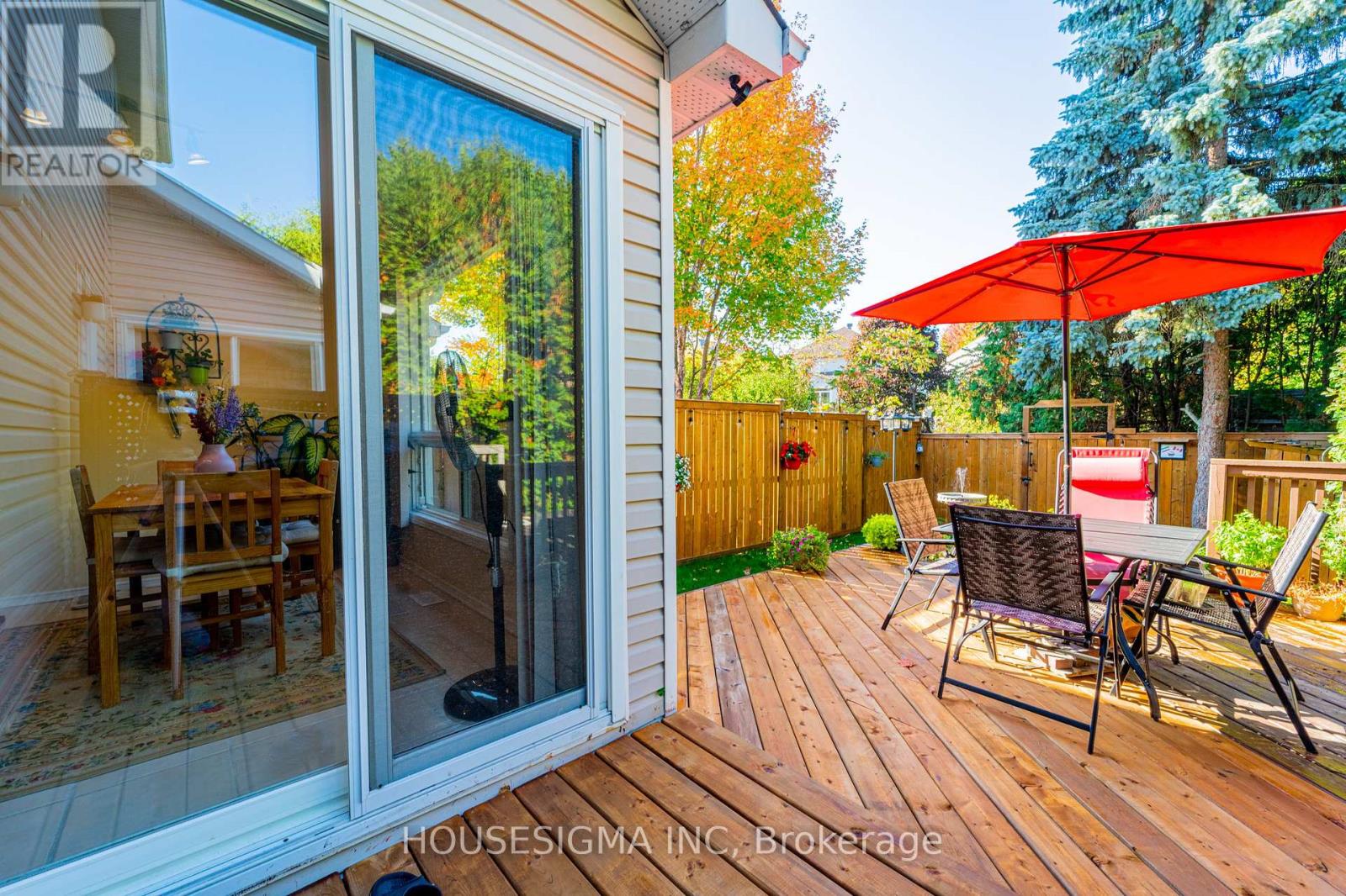 8 Hodgson Court, Ottawa, Ontario  K2K 2T3 - Photo 25 - X12447526