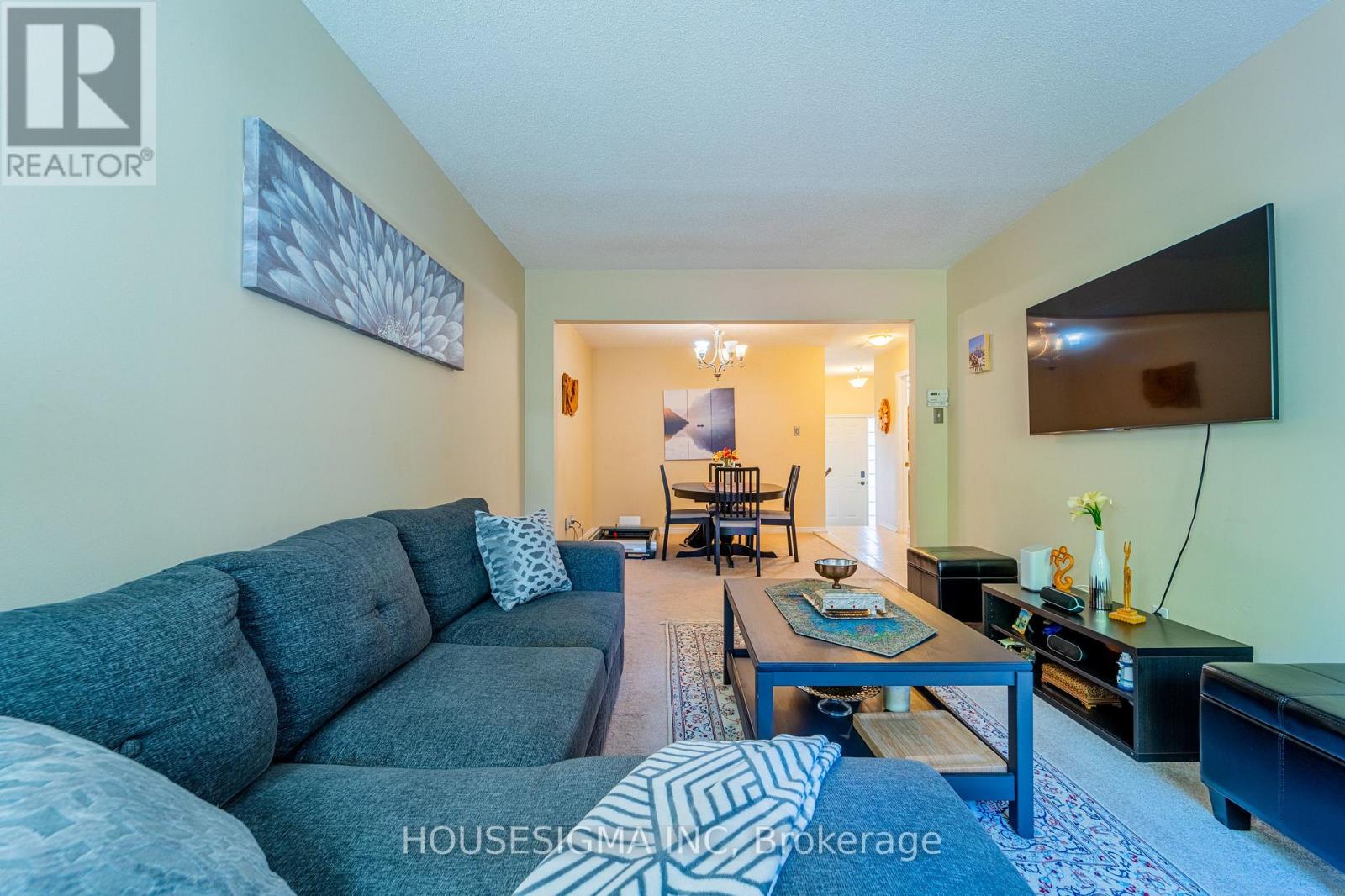 8 Hodgson Court, Ottawa, Ontario  K2K 2T3 - Photo 7 - X12447526