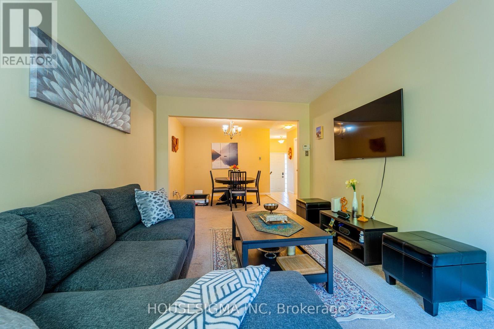 8 Hodgson Court, Ottawa, Ontario  K2K 2T3 - Photo 8 - X12447526