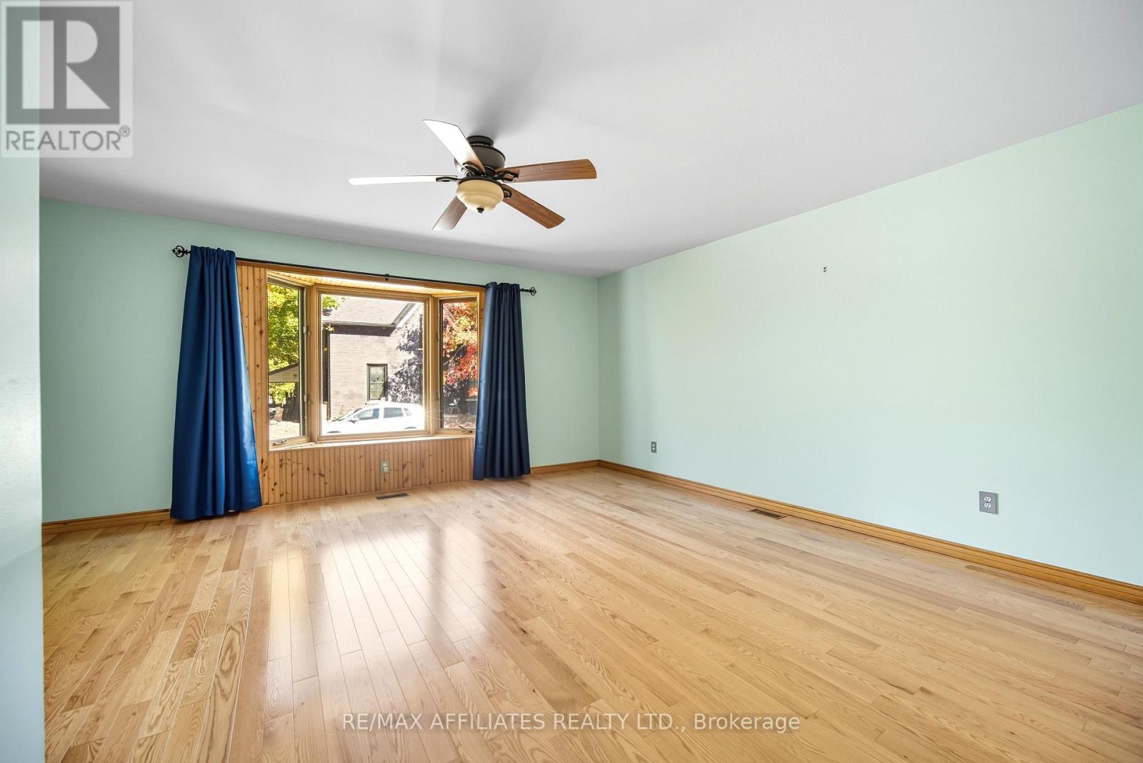 12 Prince Street, Carleton Place, Ontario  K7C 2M4 - Photo 4 - X12447561