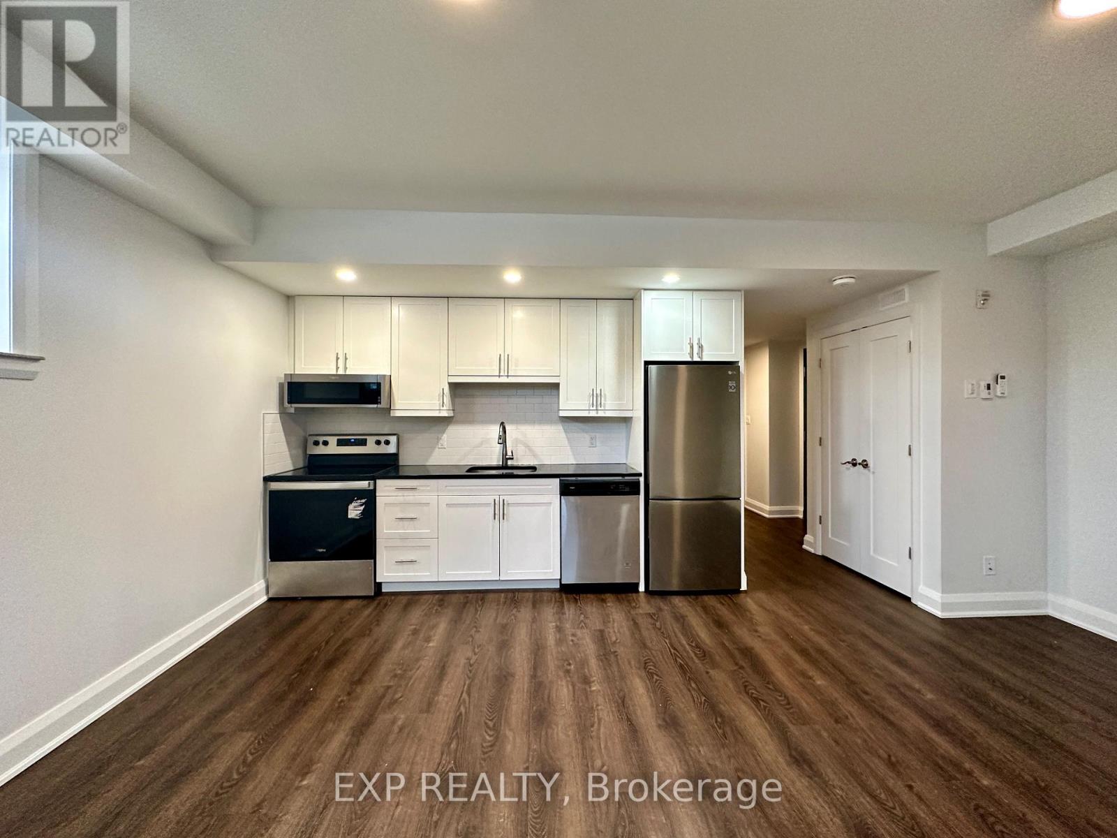 100 - 33 Maple Grove Road, Ottawa, Ontario  K2L 2S7 - Photo 4 - X12447563