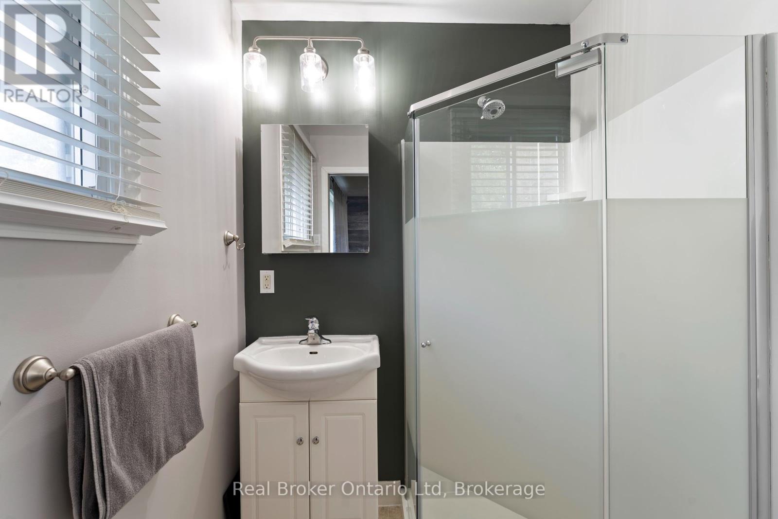 394 Queen Street N, West Grey, Ontario  N0G 1R0 - Photo 25 - X12416921