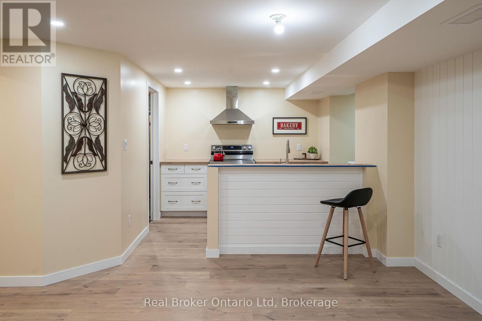 394 Queen Street N, West Grey, Ontario  N0G 1R0 - Photo 36 - X12416921