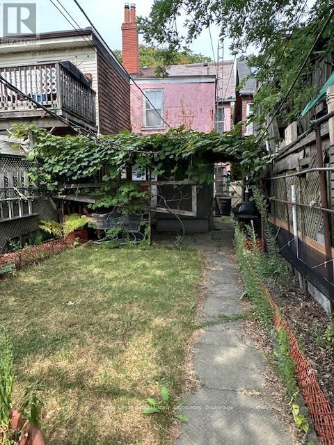 218 Margueretta Street, Toronto, Ontario  M6H 3S3 - Photo 13 - C12432706