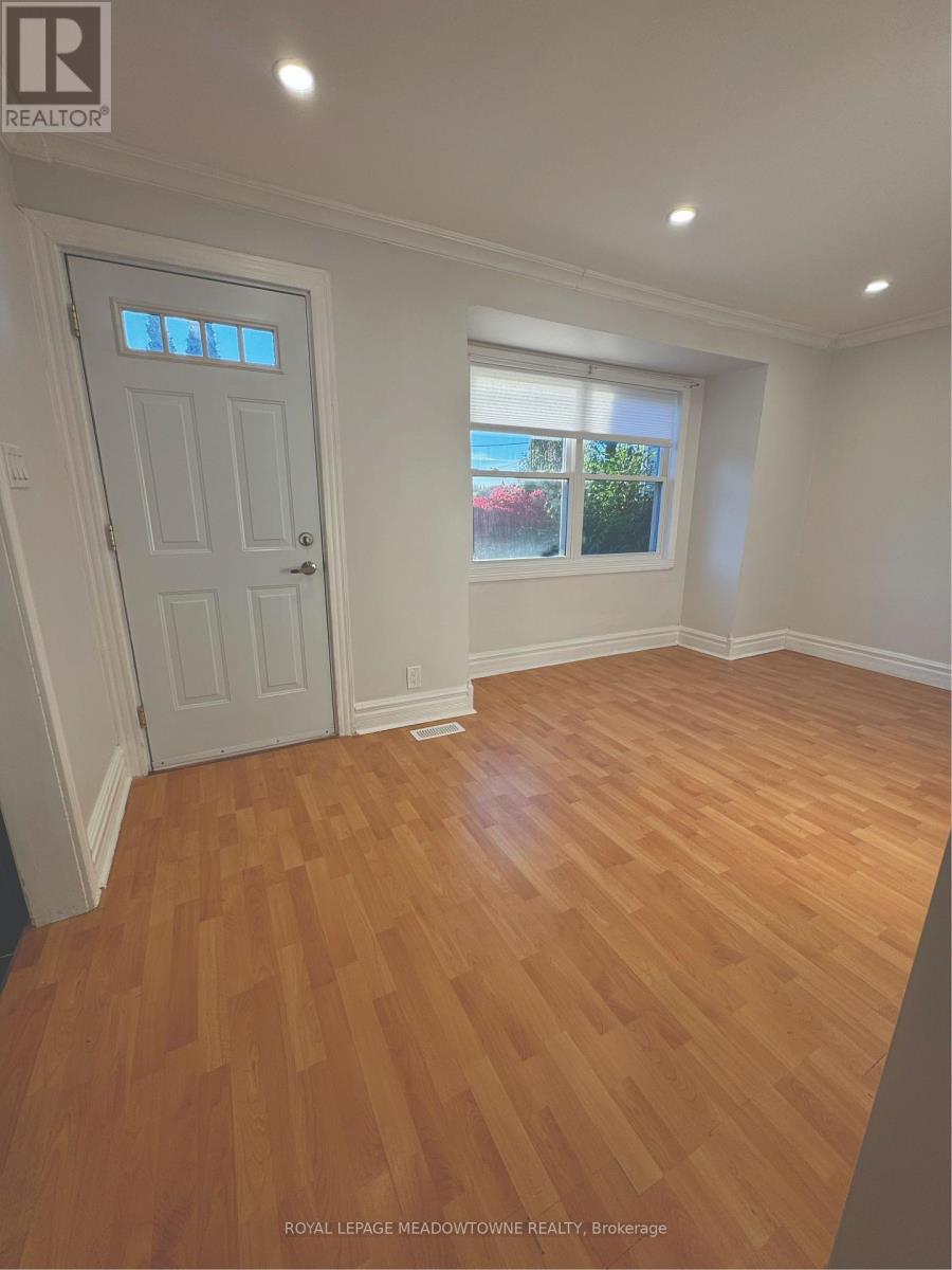 2 John Street, Halton Hills, Ontario  L7G 2J6 - Photo 10 - W12447332