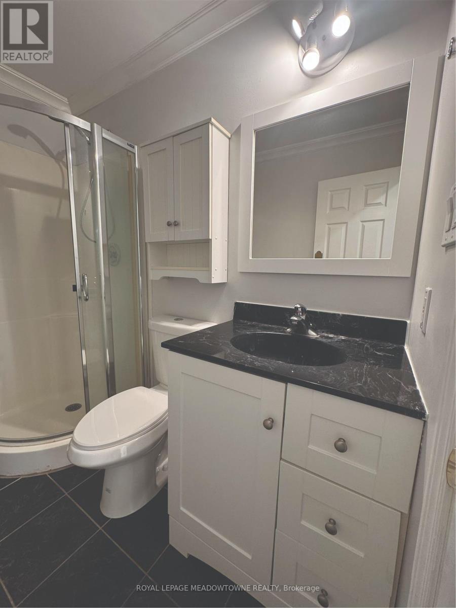 2 John Street, Halton Hills, Ontario  L7G 2J6 - Photo 15 - W12447332
