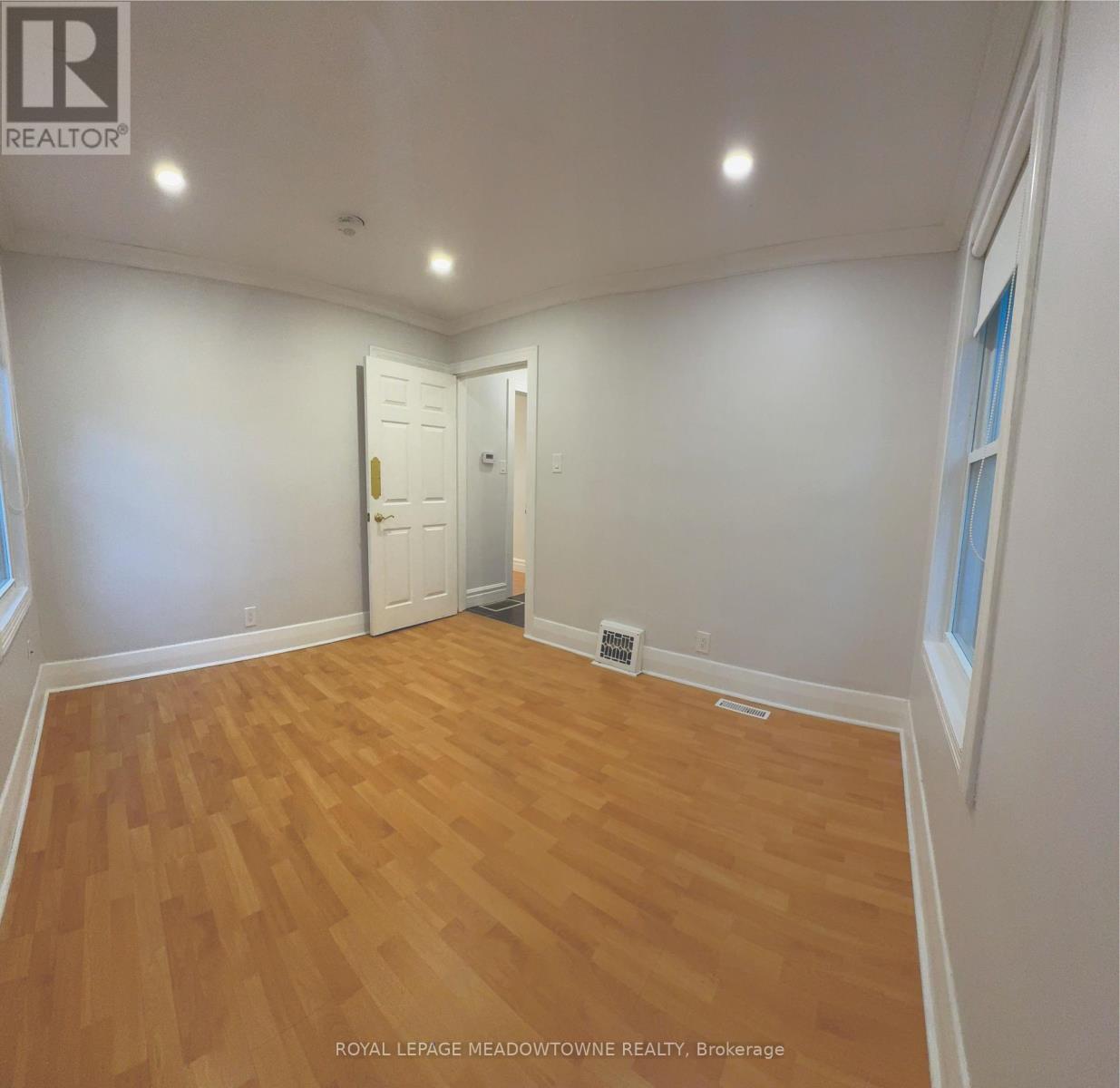 2 John Street, Halton Hills, Ontario  L7G 2J6 - Photo 17 - W12447332