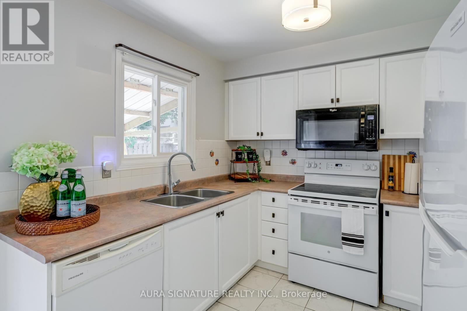 69 Alaskan Summit Court, Brampton (Sandringham-Wellington), Ontario  L6R 1N9 - Photo 16 - W12447384