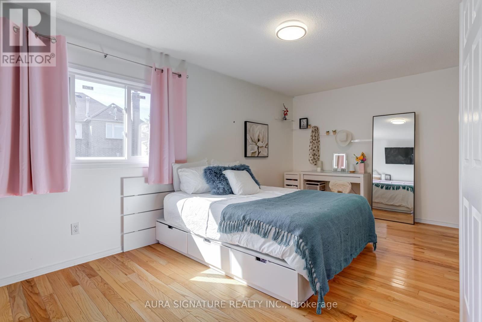 69 Alaskan Summit Court, Brampton (Sandringham-Wellington), Ontario  L6R 1N9 - Photo 21 - W12447384