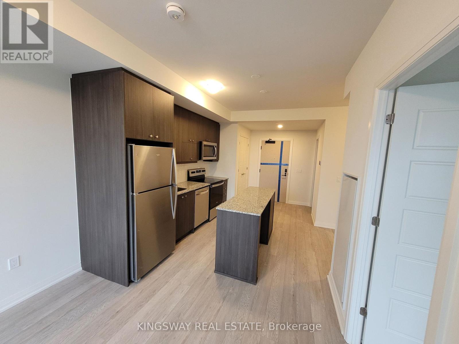 804 - 1415 Dundas Street E, Oakville, Ontario  L6H 8A3 - Photo 1 - W12447437