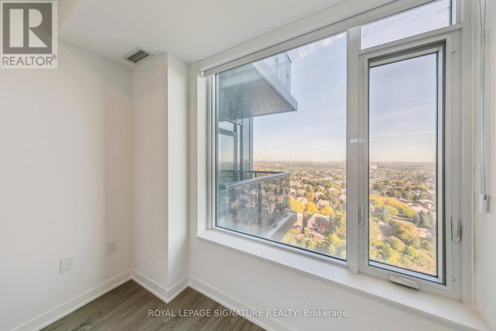 1710 - 2495 Eglinton Avenue W, Mississauga, Ontario  L5M 2T2 - Photo 14 - W12447439