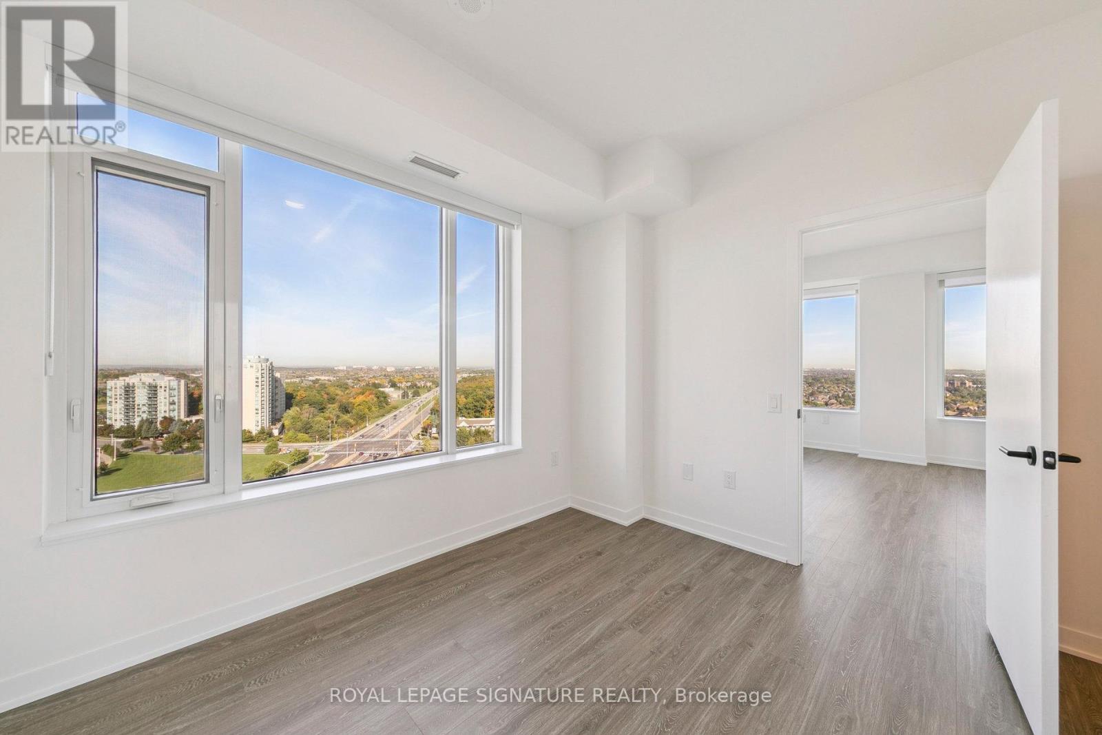 1710 - 2495 Eglinton Avenue W, Mississauga, Ontario  L5M 2T2 - Photo 17 - W12447439