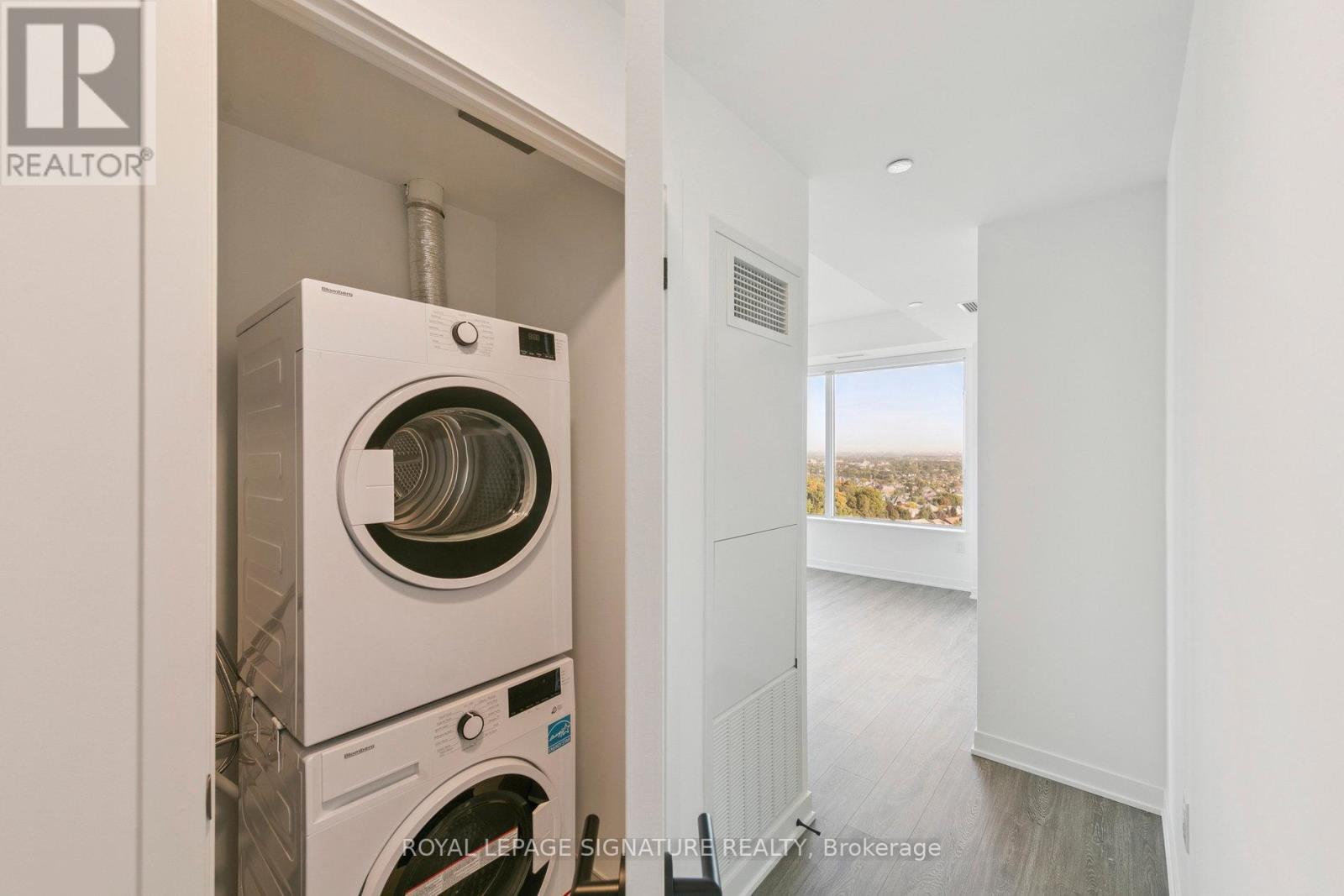 1710 - 2495 Eglinton Avenue W, Mississauga, Ontario  L5M 2T2 - Photo 22 - W12447439