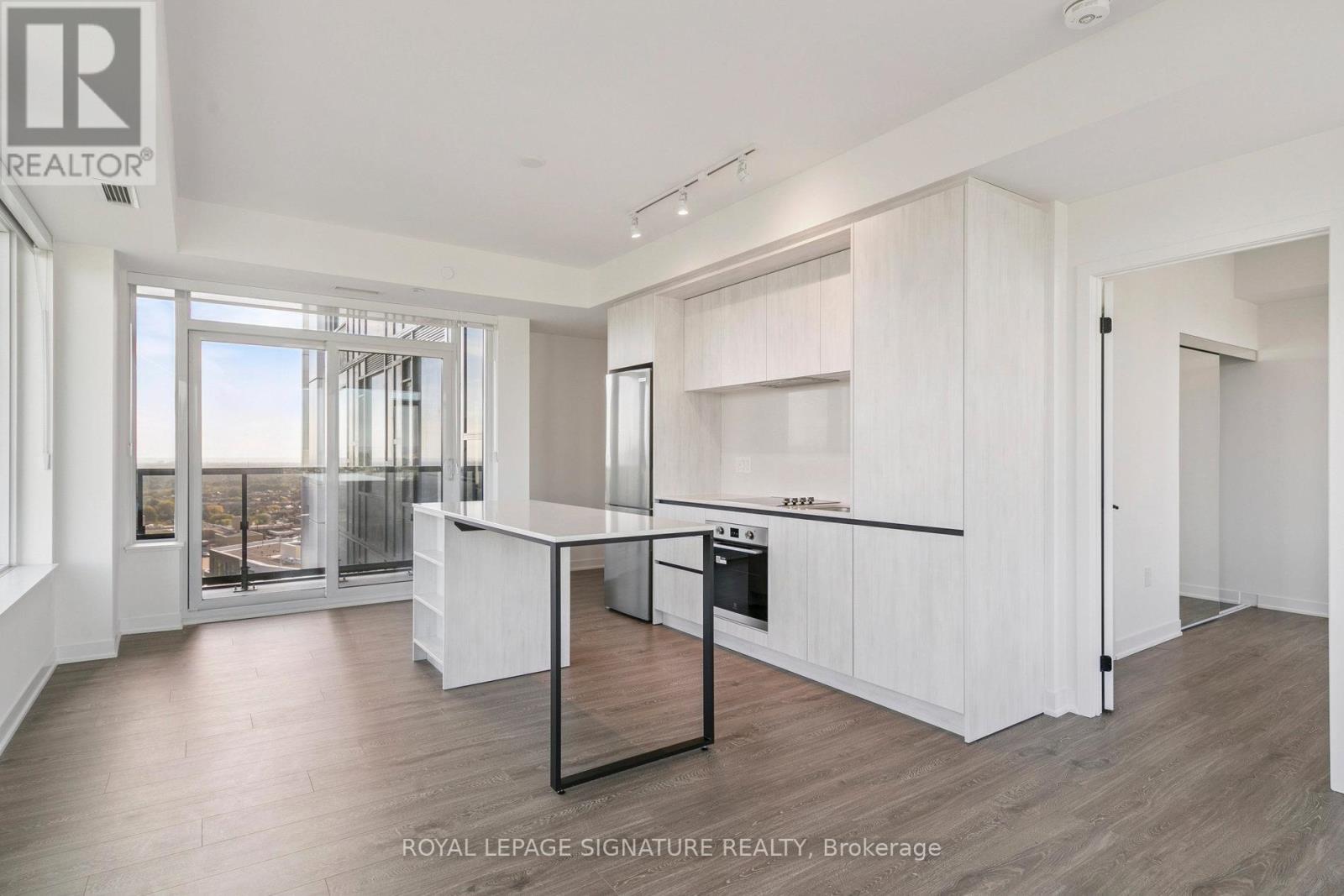 1710 - 2495 Eglinton Avenue W, Mississauga, Ontario  L5M 2T2 - Photo 3 - W12447439