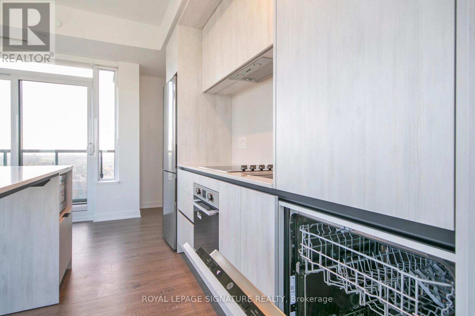1710 - 2495 Eglinton Avenue W, Mississauga, Ontario  L5M 2T2 - Photo 7 - W12447439