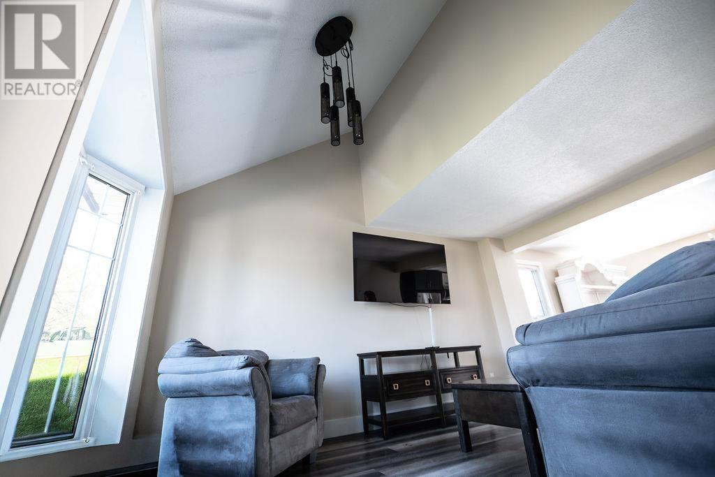 508 Christina St E, Thunder Bay, Ontario  P7E 4P2 - Photo 5 - TB253152