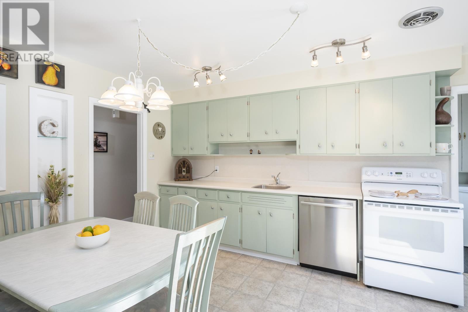 191 Rockwood Ave N., Thunder Bay, Ontario  P7A 6A7 - Photo 7 - TB253153