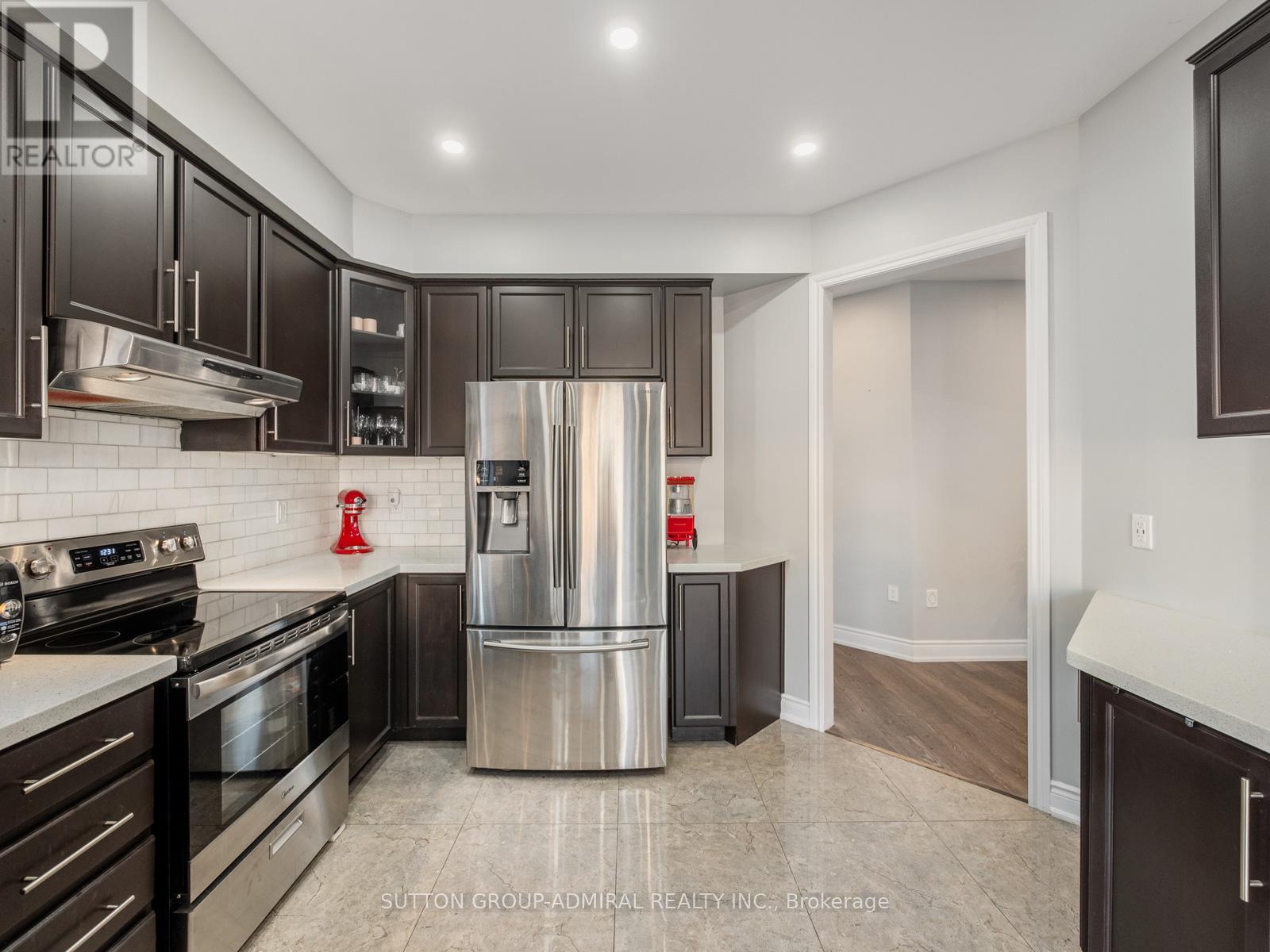 186 Romanelli Crescent, Bradford West Gwillimbury, Ontario  L3Z 0X6 - Photo 16 - N12381113