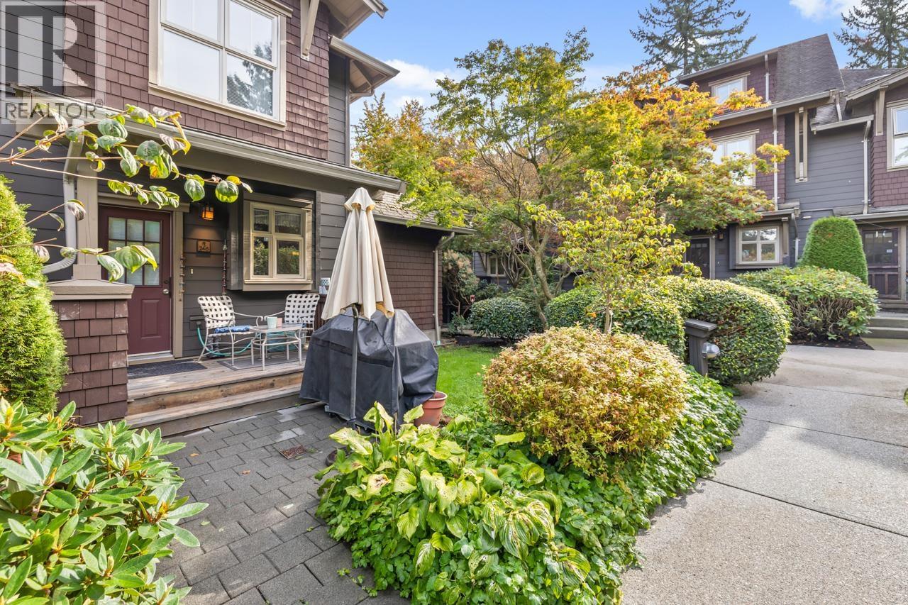 246 600 Park Crescent, New Westminster, British Columbia  V3L 5W1 - Photo 1 - R3055587