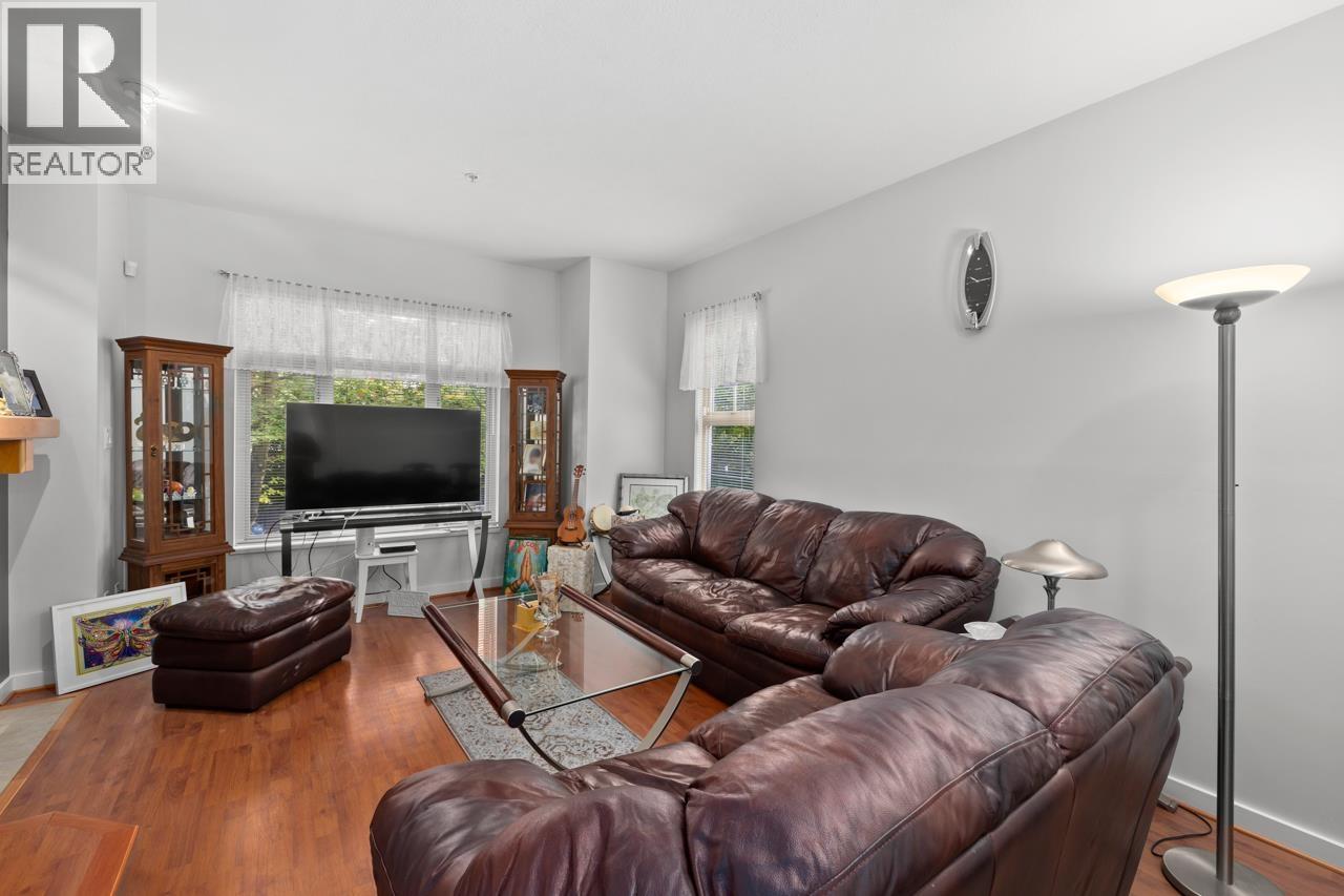 246 600 Park Crescent, New Westminster, British Columbia  V3L 5W1 - Photo 2 - R3055587