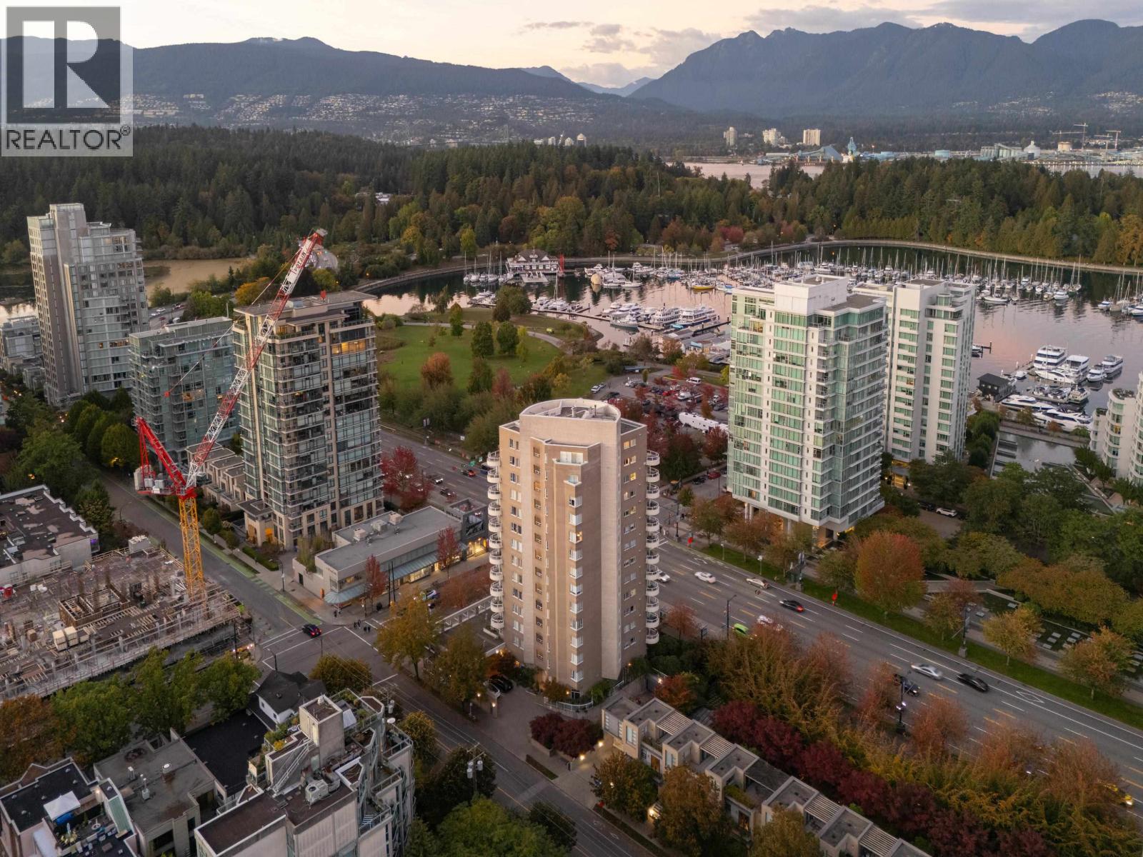 201 1788 W Georgia Street, Vancouver, British Columbia  V6G 2V7 - Photo 37 - R3055591