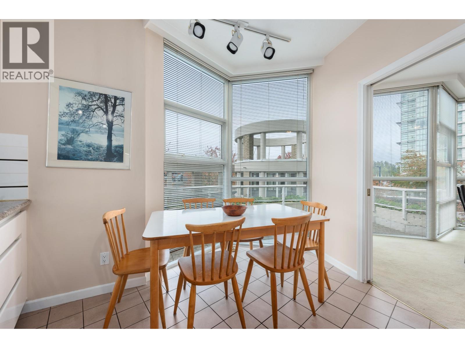 201 1788 W Georgia Street, Vancouver, British Columbia  V6G 2V7 - Photo 8 - R3055591